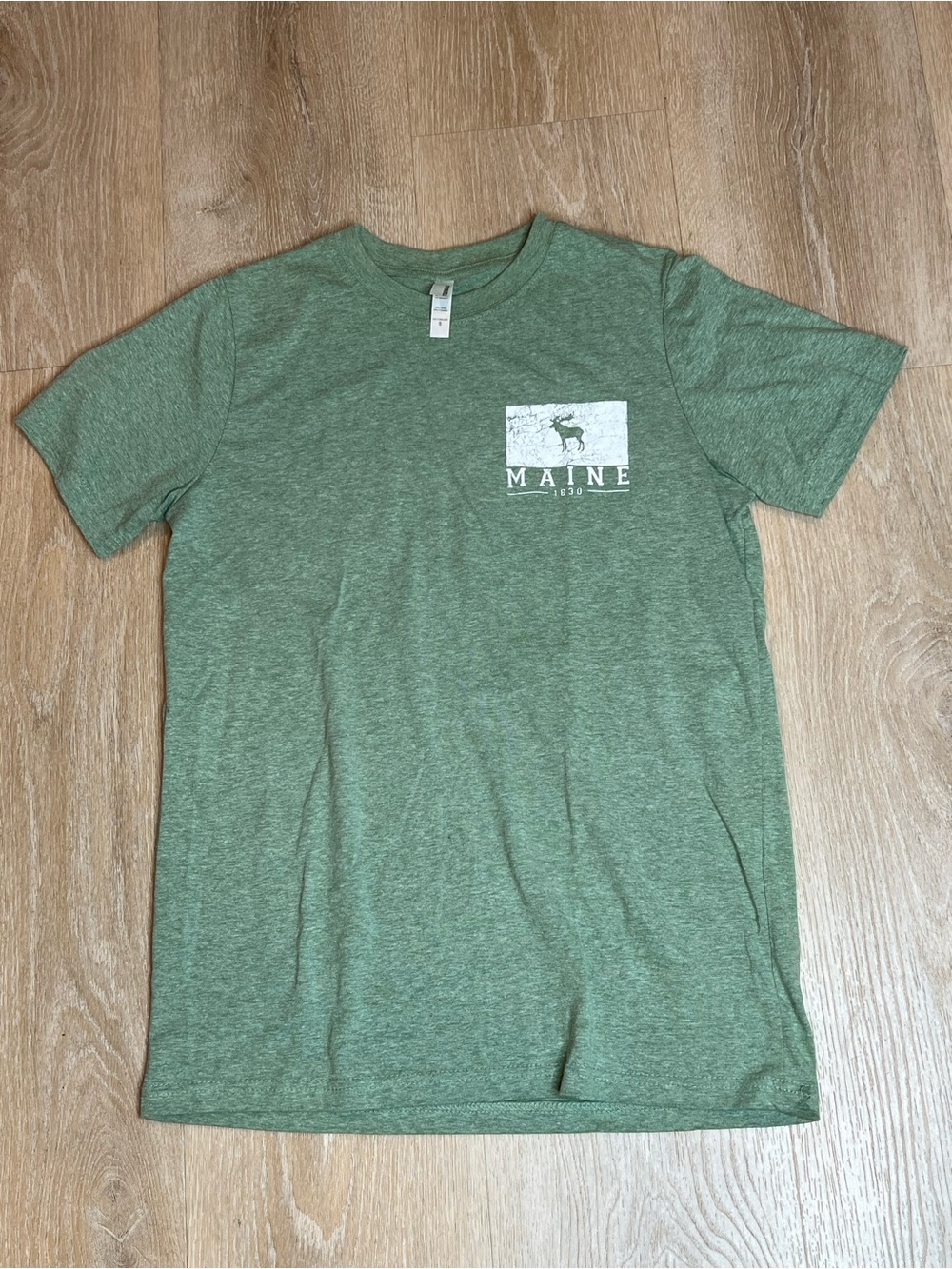 Teemax Maine Sage Green & White T-shirt, Moose Silhouette, Men’s Small